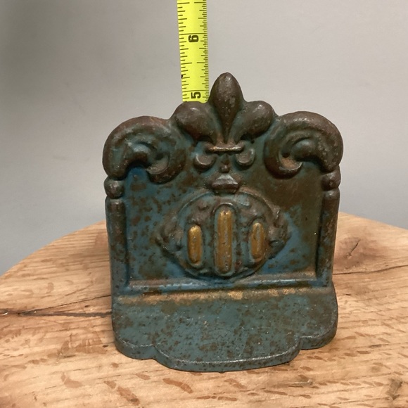 🟢 Vintage Cast Iron Fleur - De - Lis Bookend / Shelf Decor / Paperweight - Heavy - Picture 10 of 13